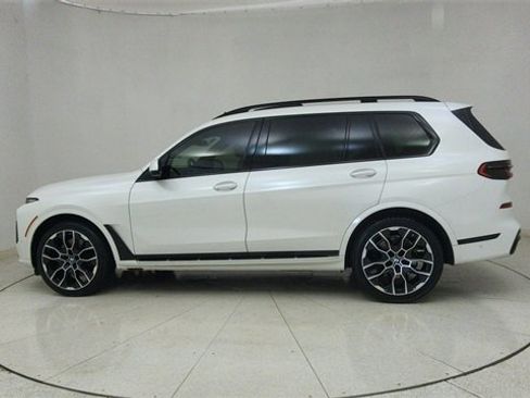 Used 2025 BMW X7 xDrive40i w/ M Sport Package image 71