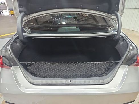 Used 2019 Toyota Avalon Touring w/ Advanced Safety Package image 22