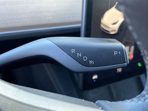 Used 2023 Tesla Model Y Long Range image 23