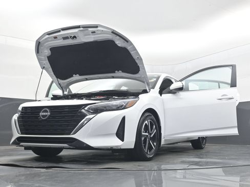 Certified 2025 Nissan Sentra SV w/ All-Weather Package FWD image 40