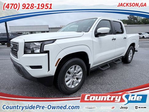 Used 2022 Nissan Frontier SV w/ Technology Package RWD image 1