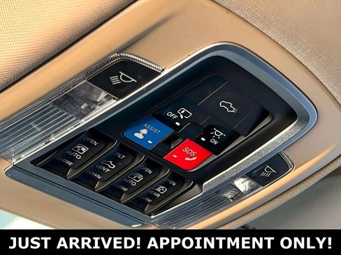 Used 2020 RAM 1500 Laramie image 23