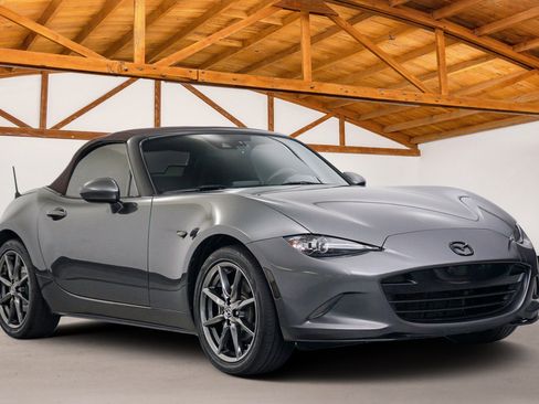 Used 2019 MAZDA MX-5 Miata Grand Touring image 8