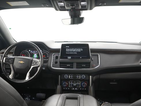 Used 2021 Chevrolet Suburban Premier w/ Premium Package AWD/4WD image 16