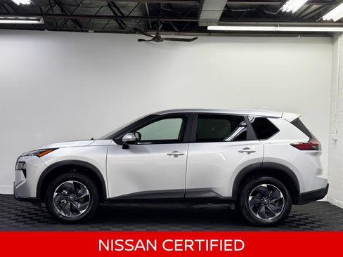 Certified 2024 Nissan Rogue SV AWD/4WD image 4