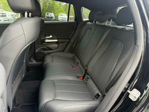 Used 2025 Mercedes-Benz GLA 250 image 7