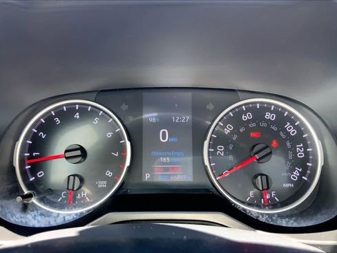 Used 2019 Toyota RAV4 LE FWD image 25