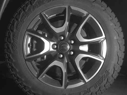 Used 2025 Jeep Compass Trailhawk image 12