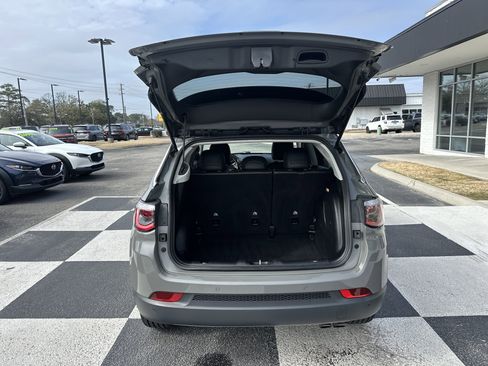 Used 2021 Jeep Compass Limited w/ Sun and Sound Group image 5