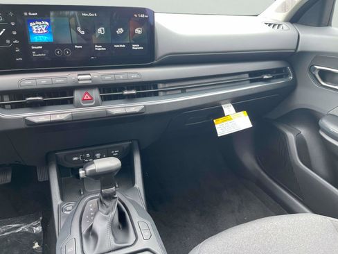 New 2025 Kia K4 EX image 13