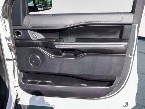 Used 2020 Ford Expedition Max XLT w/ Equipment Group 202A image 32