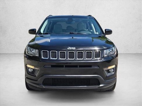 Used 2021 Jeep Compass Latitude w/ Sun and Sound Group AWD/4WD image 2