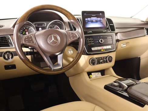 Used 2018 Mercedes-Benz GLE 350 4MATIC image 2
