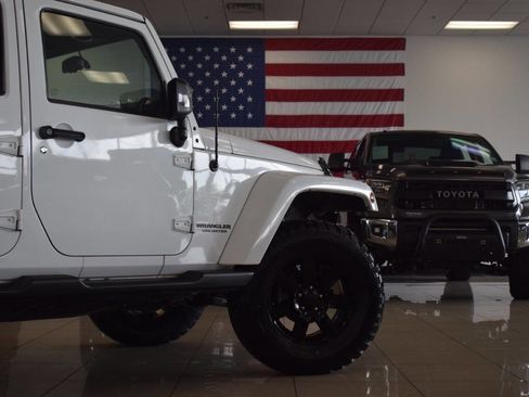Used 2014 Jeep Wrangler Unlimited Sahara AWD/4WD image 39