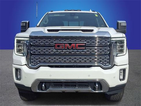 Used 2022 GMC Sierra 2500 Denali image 2