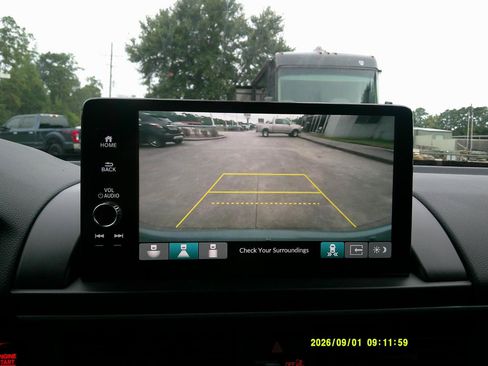Used 2023 Honda Pilot Touring image 24