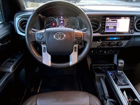 Used 2020 Toyota Tacoma Limited image 6