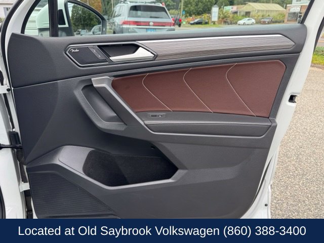 Used 2022 Volkswagen Tiguan SEL R-Line AWD/4WD image 30