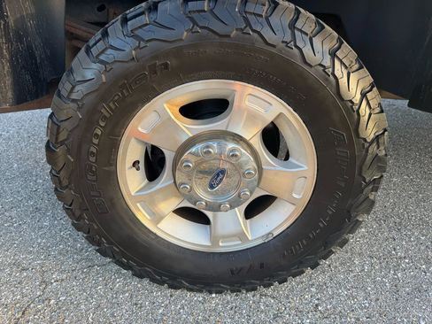 Used 2016 Ford F250 XLT w/ XLT Value Package image 26