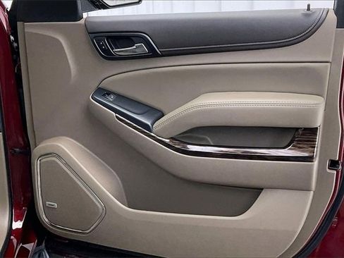 Used 2017 GMC Yukon SLT w/ Premium Edition image 22