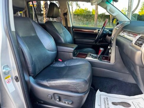 Used 2014 Lexus GX 460 w/ Premium Package AWD/4WD image 29