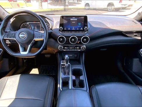 Used 2025 Nissan Sentra SR w/ SR Premium Package FWD image 15
