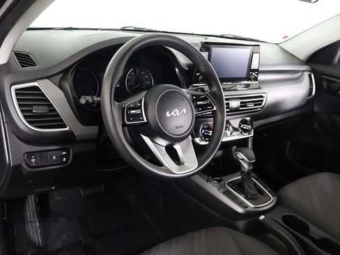 Used 2023 Kia Seltos LX image 25