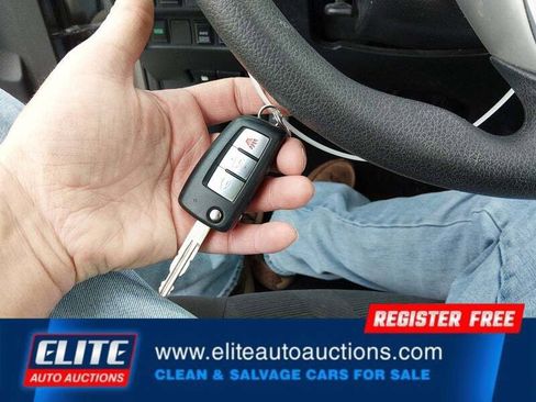 Used 2016 Nissan Rogue S image 22