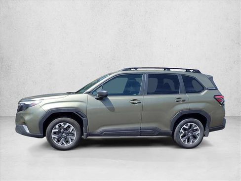 Used 2026 Subaru Forester Premium AWD/4WD image 2