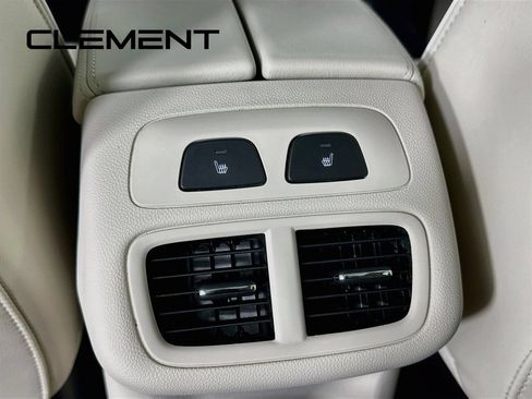 Used 2022 Buick Envision Avenir w/ Technology Package II AWD/4WD image 34