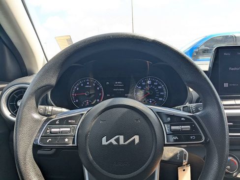 Used 2023 Kia Forte LXS w/ LXS Technology Package FWD image 18