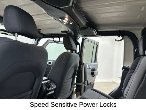 Used 2020 Jeep Gladiator Sport w/ Quick Order Package 24S AWD/4WD image 28