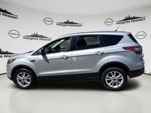 Used 2017 Ford Escape SE AWD/4WD image 2