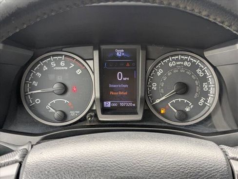 Used 2016 Toyota Tacoma TRD Sport w/ Premium & Technology Package AWD/4WD image 11