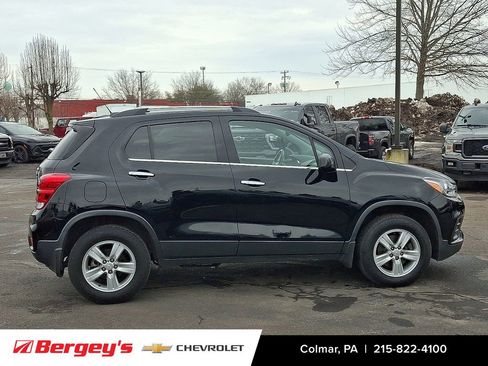 Certified 2020 Chevrolet Trax LT w/ Driver Confidence Package image 9