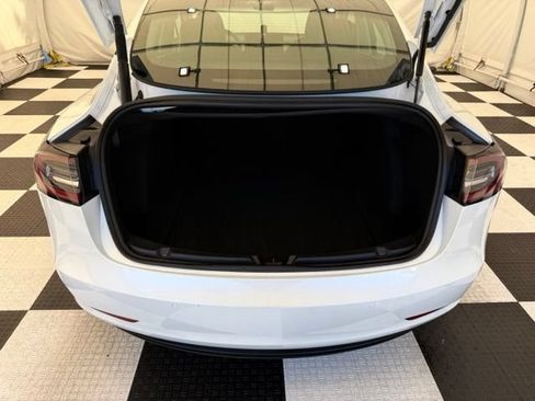 Used 2022 Tesla Model 3 RWD image 4