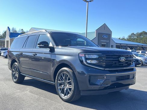 Used 2025 Ford Expedition Max Platinum w/ Stealth Performance Package image 4