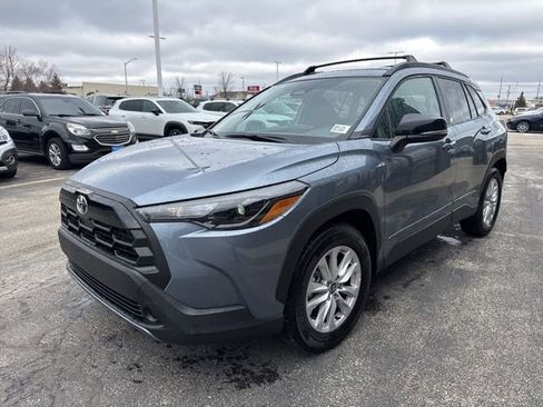 Used 2026 Toyota Corolla Cross LE image 2