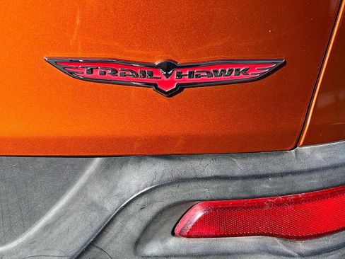 Used 2015 Jeep Cherokee Trailhawk w/ Comfort/Convenience Group image 38