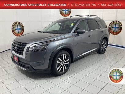 Used 2024 Nissan Pathfinder Platinum