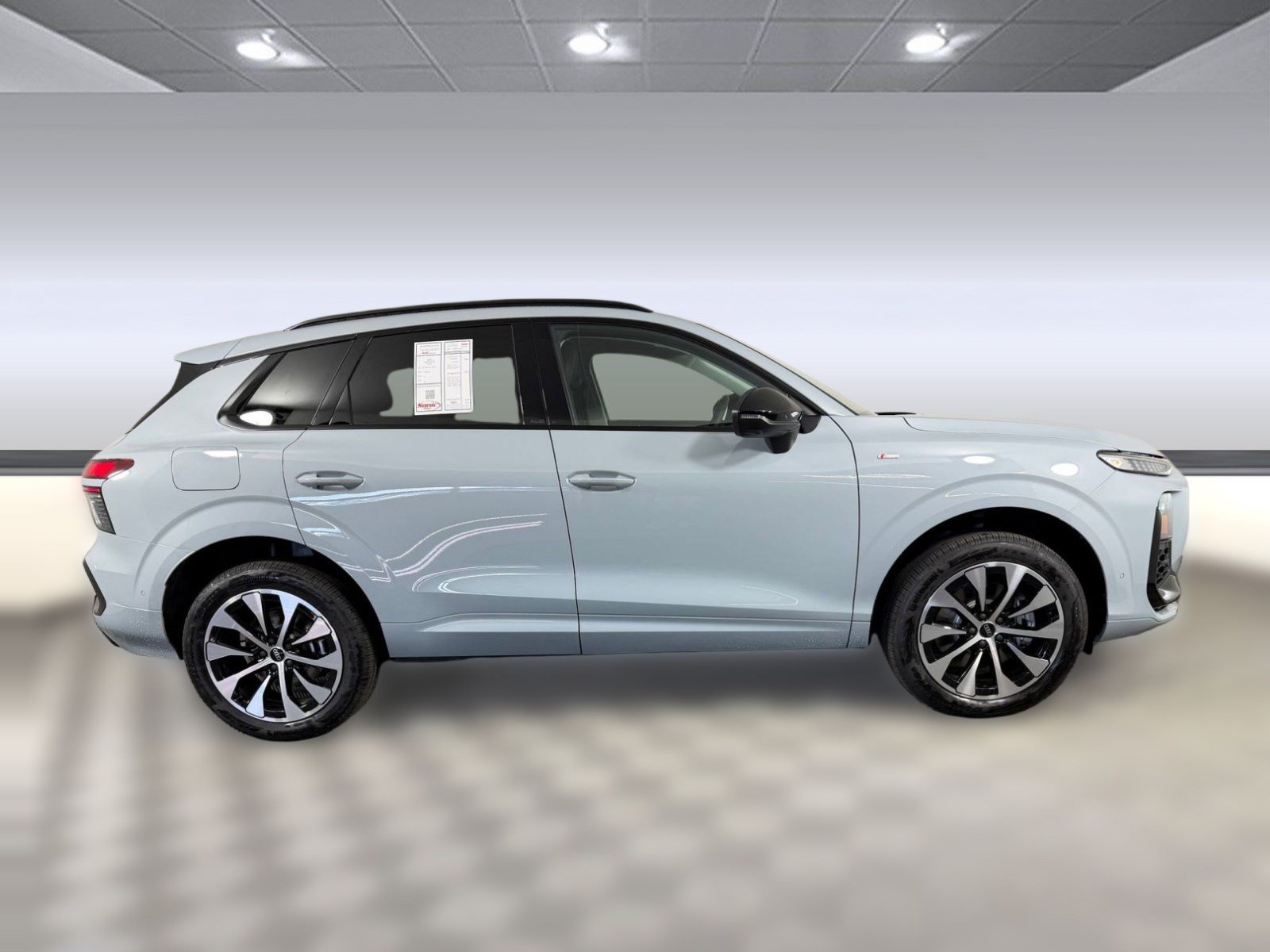 Used 2026 Audi Q3 quattro 2.0T w/ Driver Assistance Package AWD/4WD image 8