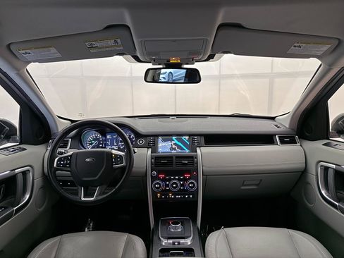 Used 2016 Land Rover Discovery Sport SE image 26