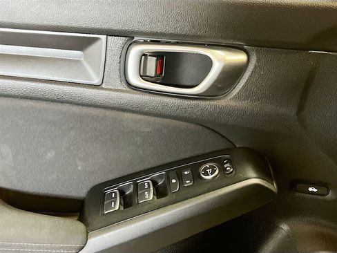 Used 2024 Honda Civic Sport image 17