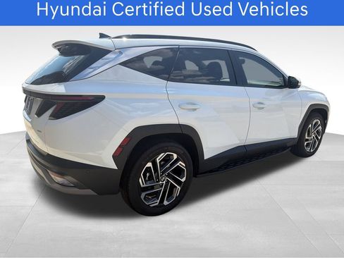 Certified 2025 Hyundai Tucson Limited AWD/4WD image 6