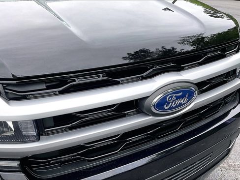 Used 2023 Ford Expedition XLT AWD/4WD image 29