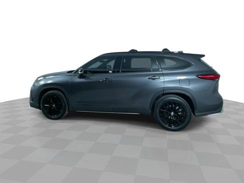Used 2023 Toyota Highlander XSE image 5