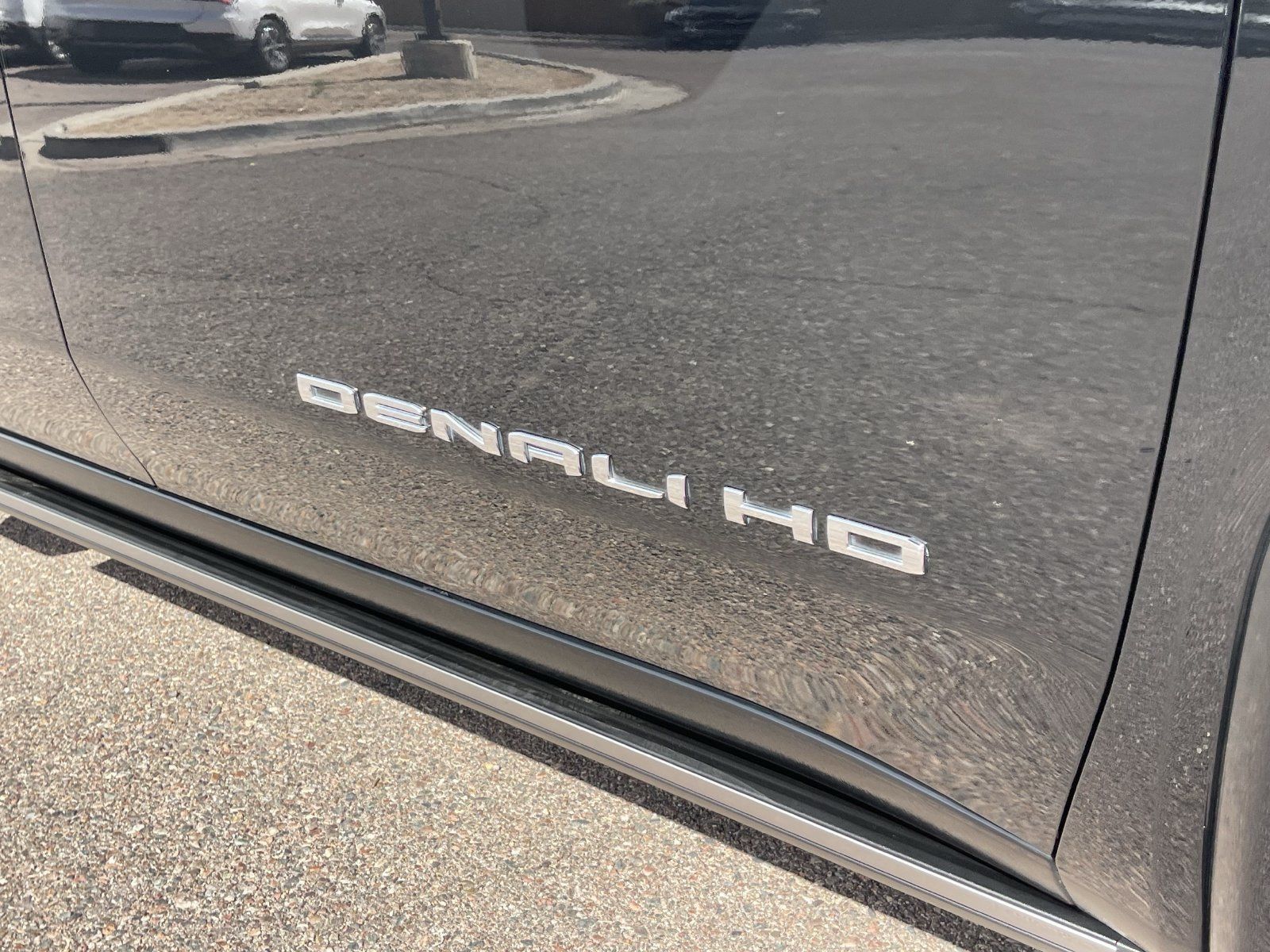 Used 2024 GMC Sierra 3500 Denali Ultimate AWD/4WD image 6