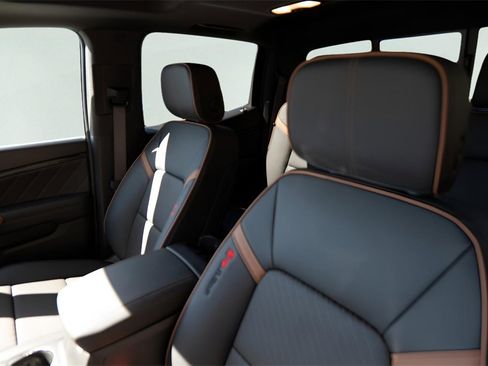 New 2026 GMC Canyon AT4 w/ Technology Plus Package image 10