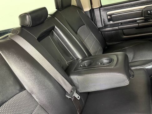 Used 2018 RAM 2500 Lone Star w/ Sport Appearance Group AWD/4WD image 33
