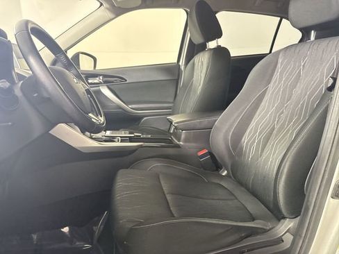 Used 2019 Mitsubishi Eclipse Cross SE image 4